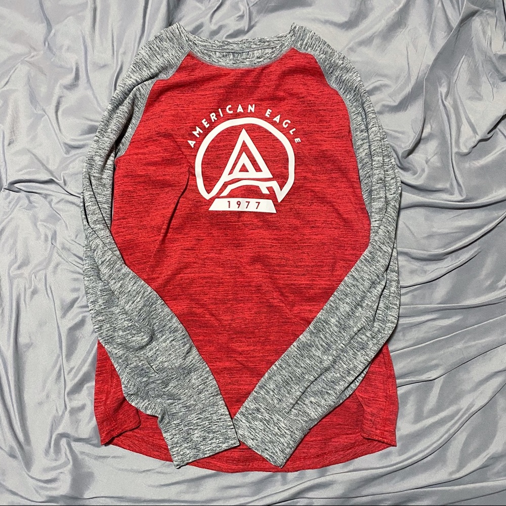 American Eagle Long-Sleeve